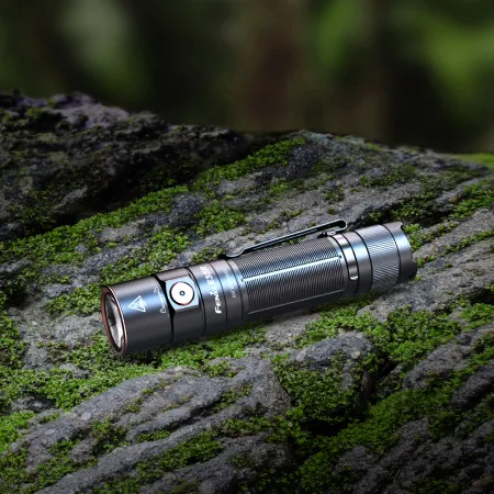 Latarka LED Fenix E35R