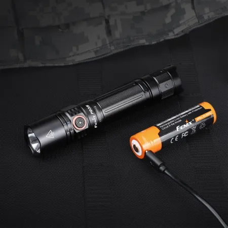 Latarka taktyczna LED Fenix PD35 V3.0 czarna